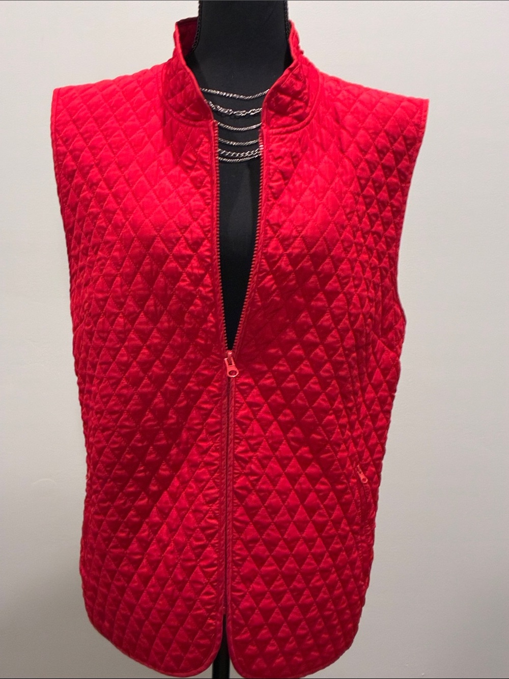 Tog Shop Women's Quilted Red Zip-Front Vest